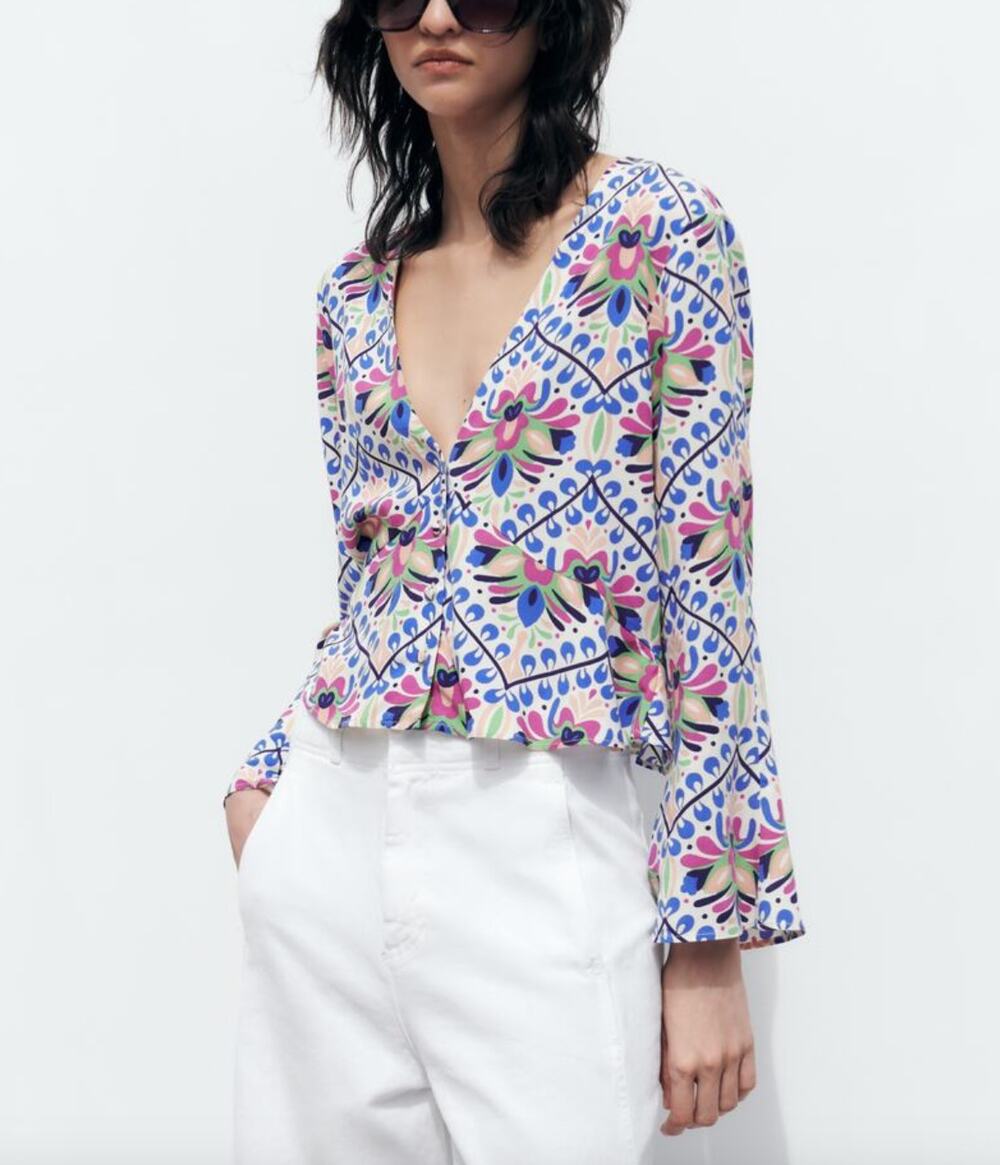 ZARA White Blue Red Print Bell Sleeve V-Neckline Button Down Shirt Size M Medium